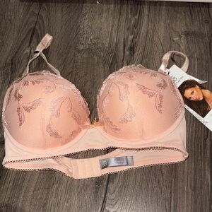 Daisy Fuentes Lace Embroidered Bra - Soft Pink